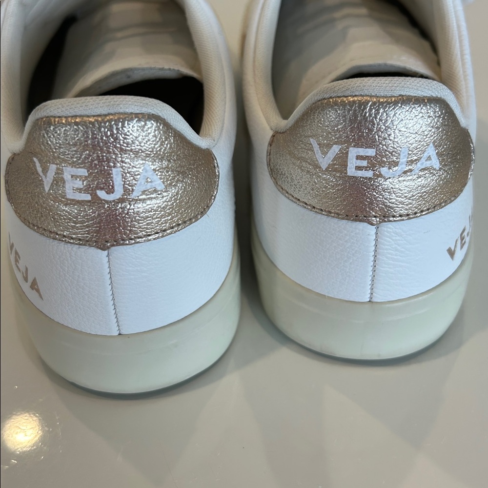 Veja Recife Leather White Platine Sneaker Size 9US/40EUR - Picture 10 of 14